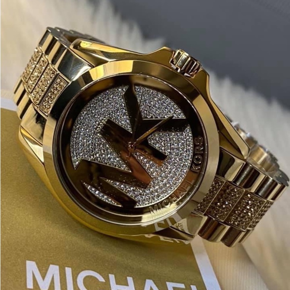 MK6487 - Michael Kors Women’s Bradshaw Gold-Tone Watch
